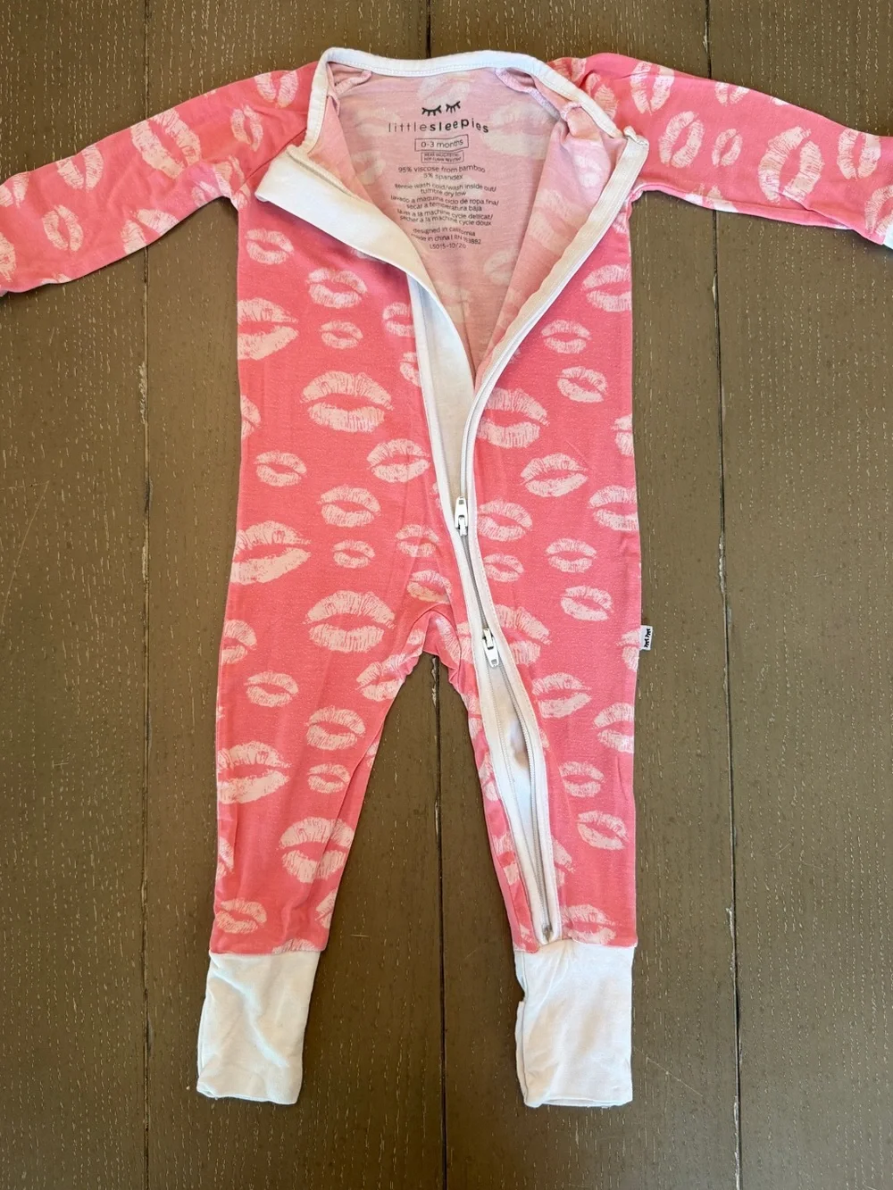 Little Sleepies Pink Long-Sleeve Bamboo Footie Sleeper/Kisses Onesie • Size 0-3M